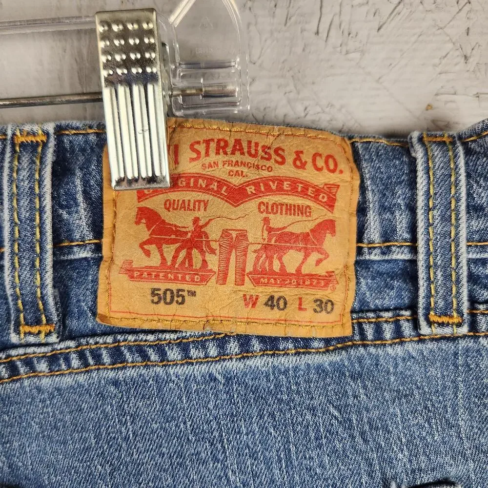 Levis measurements photos